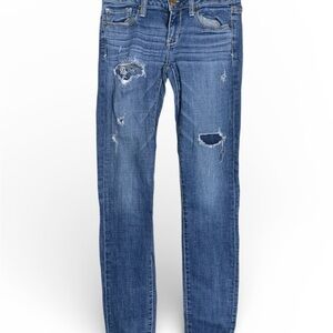 American Eagle Women’s SKINNY Jeans Size 4 Super Stretch Distressed